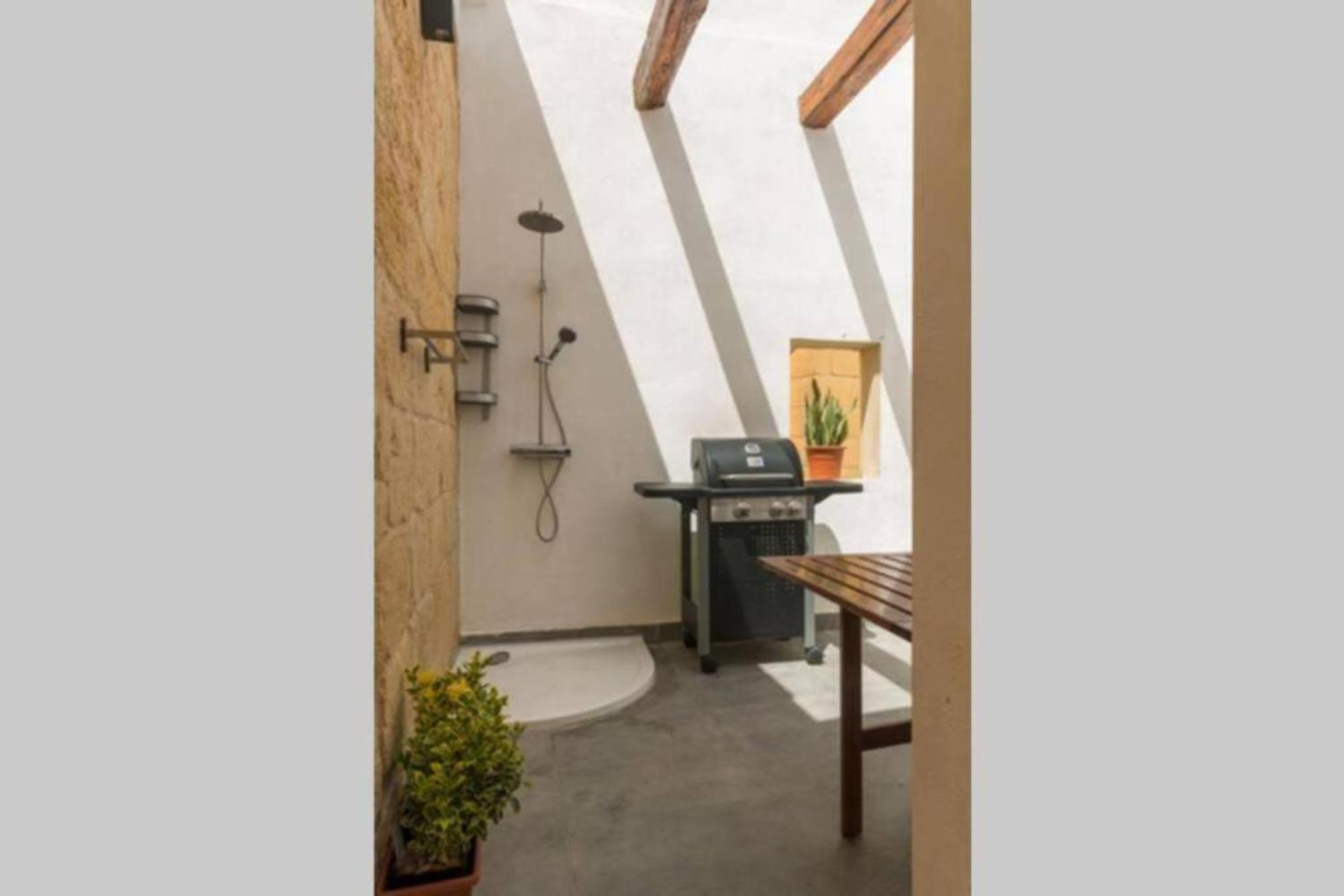 Authentic Gf Apartment With Terrace At The 3 Cities Marina Cospicua Exteriér fotografie