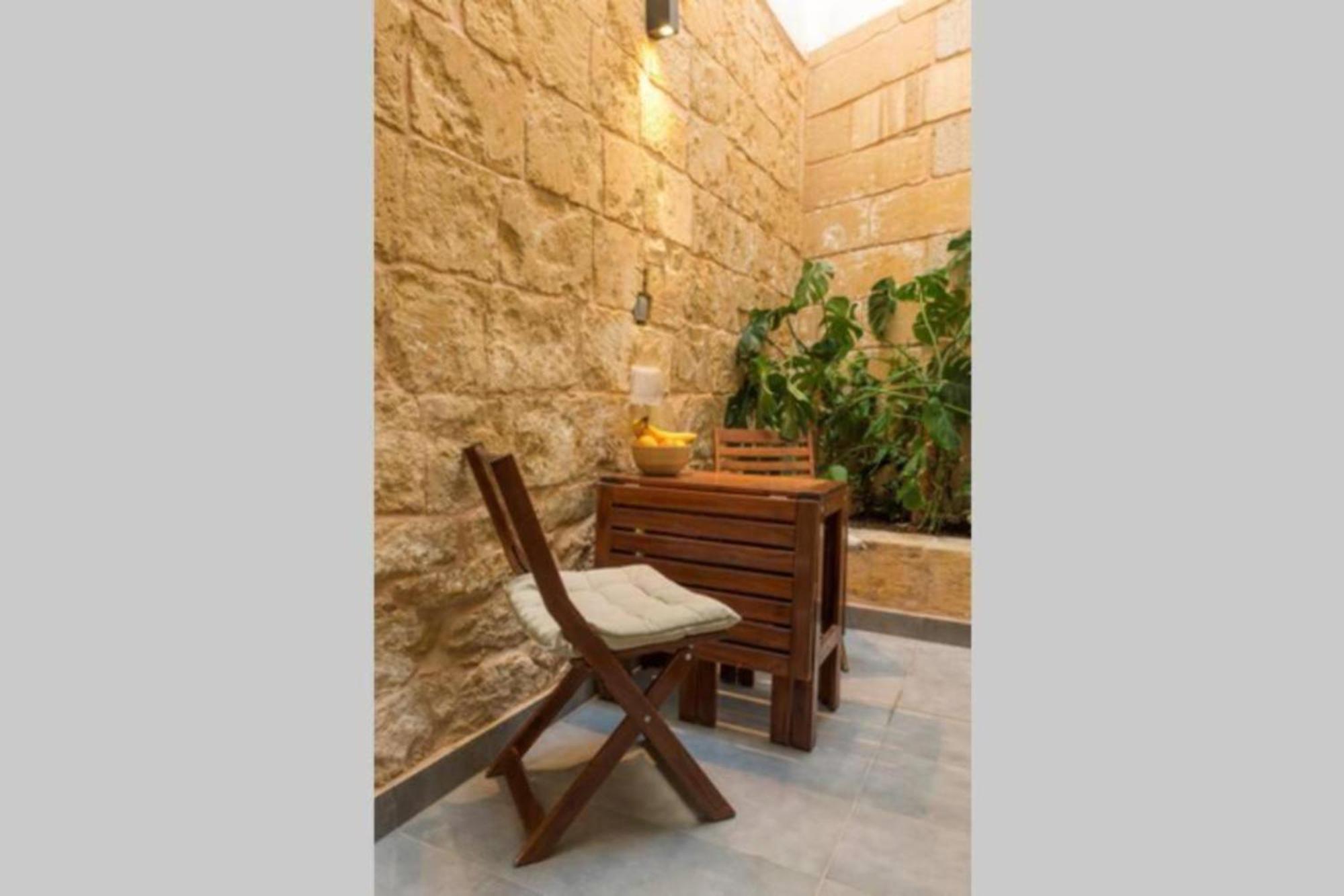 Authentic Gf Apartment With Terrace At The 3 Cities Marina Cospicua Exteriér fotografie